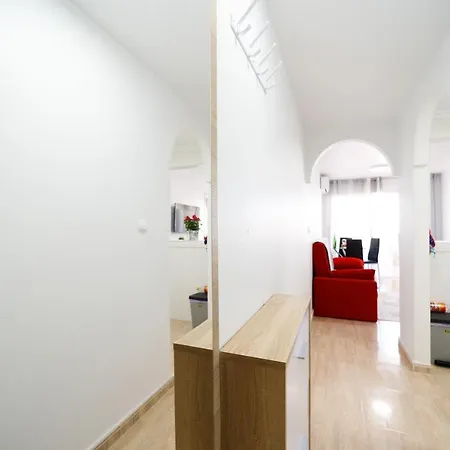 прекрасная где есть бассейн и парковка Apartment *