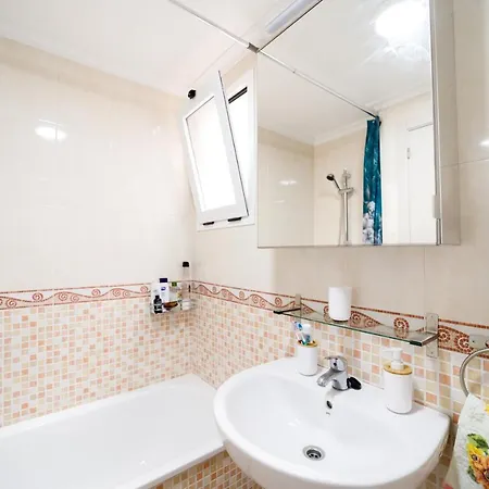 прекрасная где есть бассейн и парковка Apartment *