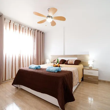 прекрасная где есть бассейн и парковка Apartment