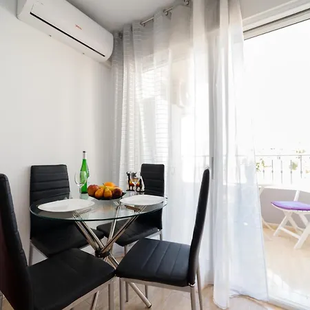 прекрасная где есть бассейн и парковка Apartment Torrevieja
