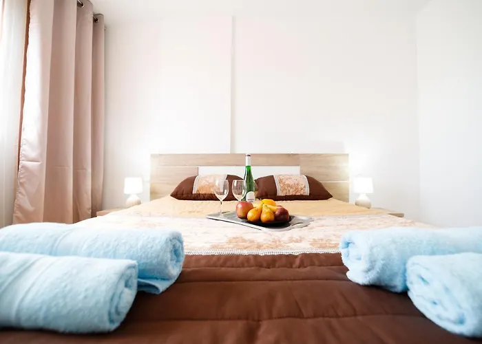 прекрасная где есть бассейн и парковка Apartament *